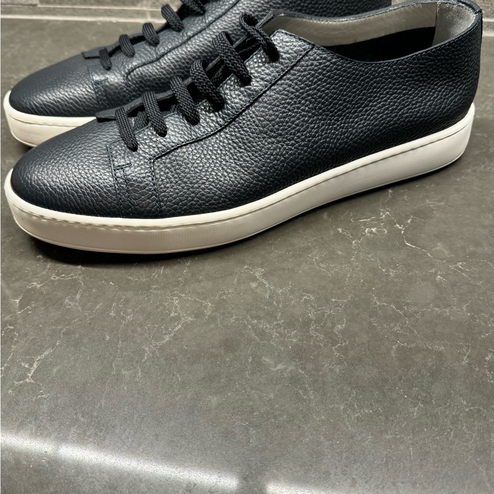 Santoni Mens Italian  fashion sneakers in size 11